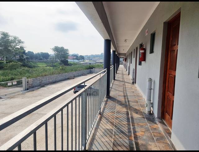 1 BEDROOM HOUSE TO LET IN NGWELEZANA